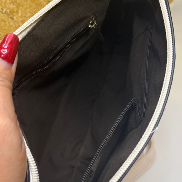 Chic Floral Cream Crossbody Bag, wallet and card holder.. - Picture 13 of 14